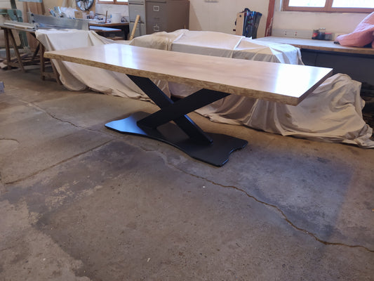 Table en frêne massif, pied métal